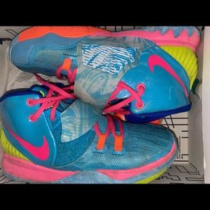 Kyrie 6  SIZE 4Y